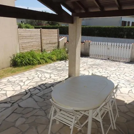 Maison F4 70 M² Avec Jardin A - Fr-1-71-52 別荘