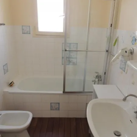 Сasa de vacaciones Maison F4 70 M² Avec Jardin A - Fr-1-71-52